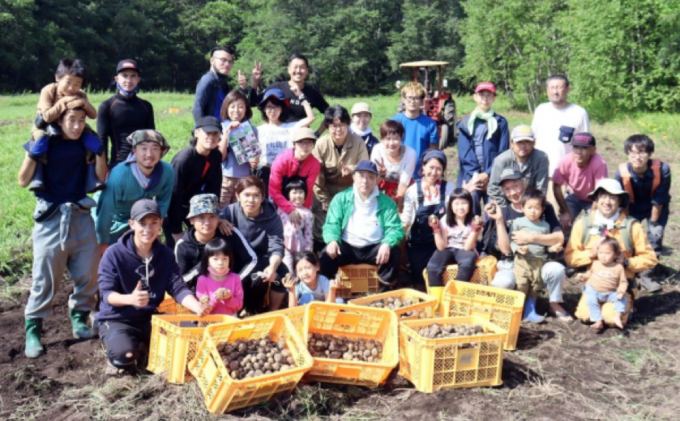 北海道十勝 ミナイカシのワイルドジャガイモおまかせ2種 計10kg 【有機JAS】自然栽培 じゃがいも【 芋 いも ジャガイモ 野菜 食品 有機 人気  産直 産地直送 北海道 幕別 】