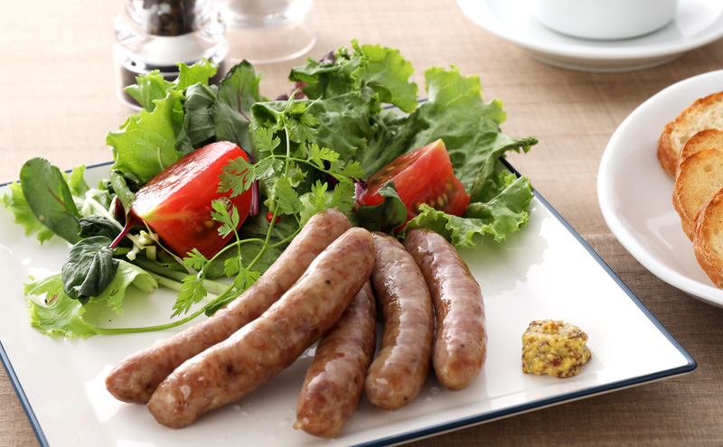 十勝の無添加豚 ウインナー・白ソーセージ20本前後とベーコンブロック300gセット 計740g［うらがみミート］ 無塩せき 保存料・結着剤不使用【 ソーセージ ウィンナー ベーコン 肉 豚 国産 惣菜 おつまみ 料理 燻製 加工品 北海道 十勝 幕別 】