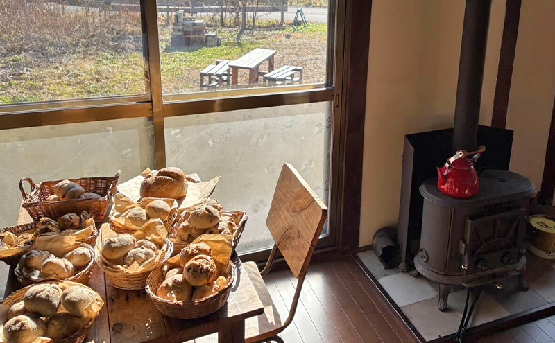 北海道産 ライ麦パンセット [ パン 焼き菓子 菓子 ライ麦 冷凍 朝食 里のあかり くるみ レーズン 手作り 酵母 素材 シンプル 北海道 幕別町 ] 