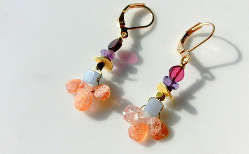 Helio flower ピアス アクセサリー 1個【シンプル サンストーン ヘリオライト クール シャープ 可愛い ギフト プレゼント ハンドメイド 手作り  職人 上品 華やか  ドレス 大人の雰囲気  ラッピング 母の日 結婚式 Q 北海道 幕別町】