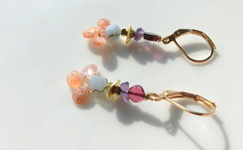 Helio flower ピアス アクセサリー 1個【シンプル サンストーン ヘリオライト クール シャープ 可愛い ギフト プレゼント ハンドメイド 手作り  職人 上品 華やか  ドレス 大人の雰囲気  ラッピング 母の日 結婚式 Q 北海道 幕別町】