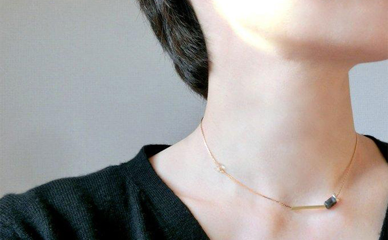 mineral necklace ネックレス アクセサリー 1個【シンプル ブラック 天然石 ガラス パール ビーズ 可愛い ハンドメイド 手作り  職人 上品 大人な雰囲気 ギフト プレゼント ラッピング 結婚式 普段使い Q 北海道 幕別町】